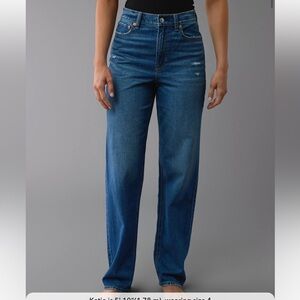 AE Strigid Super High-Waisted Baggy Straight Jean